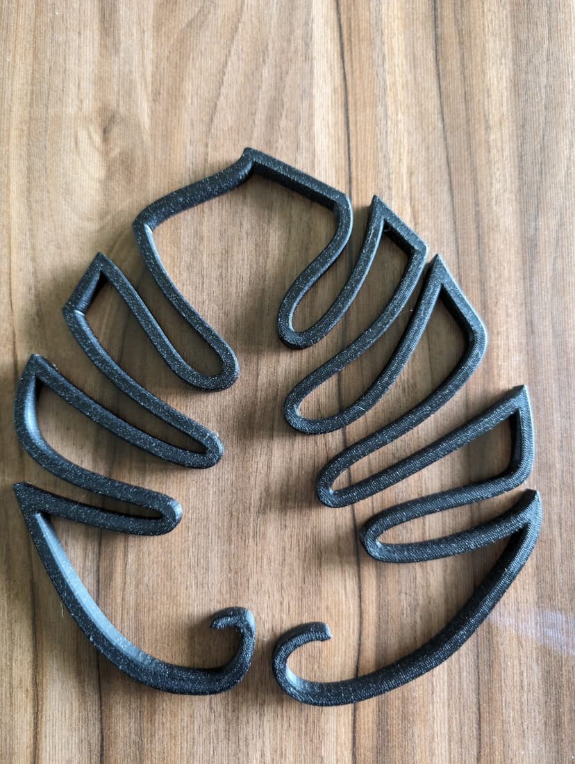 Monstera Leaf Trivet — studio photo 1